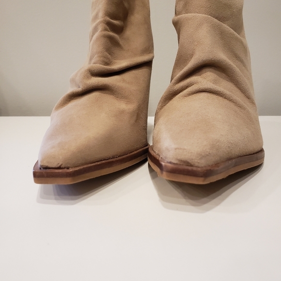 Vince Camuto Wenmina Slouchy Vamp Camel Booties - Sz 8M US - Picture 4 of 9